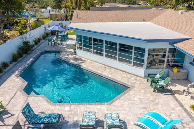 Primary Photo - 6300 16th St S