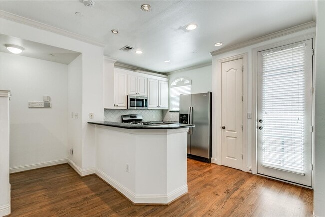 Building Photo - 6636 Airline Rd