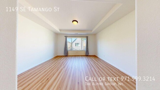 Building Photo - 1149 SE Tamango St