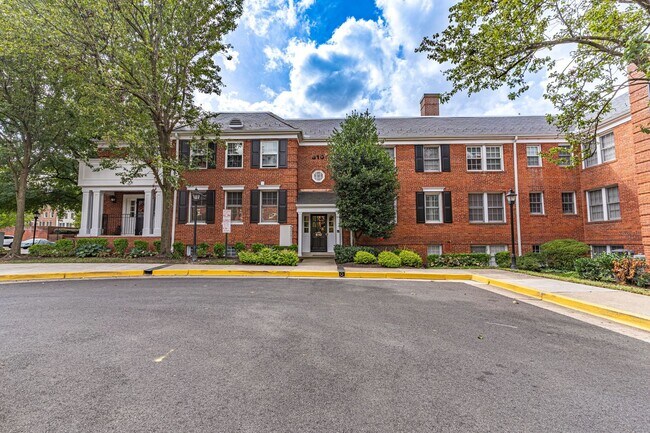 Building Photo - 610 Bashford Ln