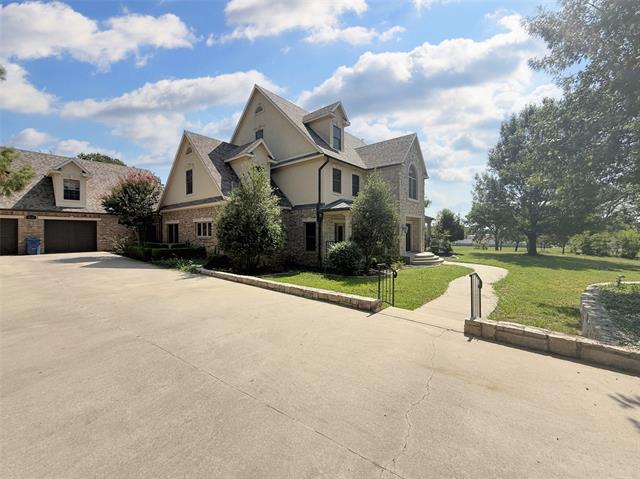 Building Photo - 1026 FM131