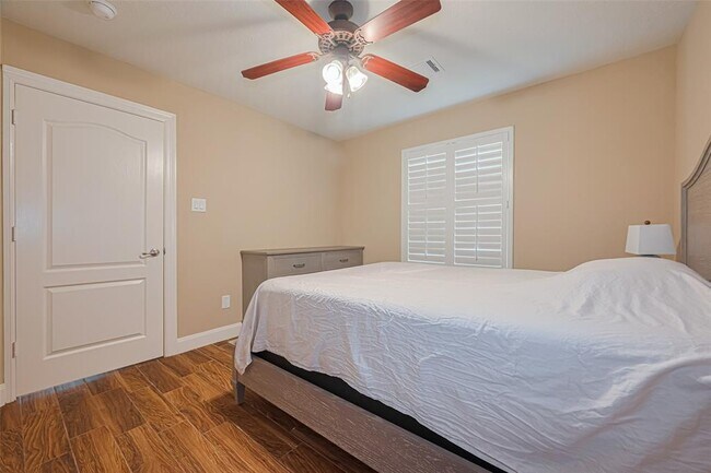 Building Photo - 17 Peach Tree Ct