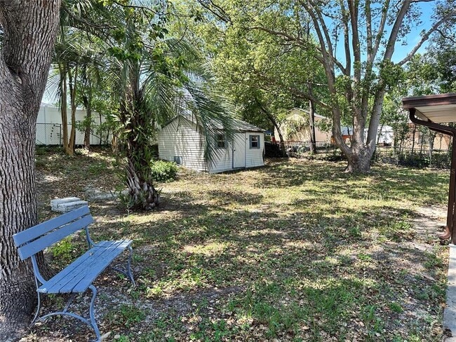 Building Photo - 855 Maybrook Dr