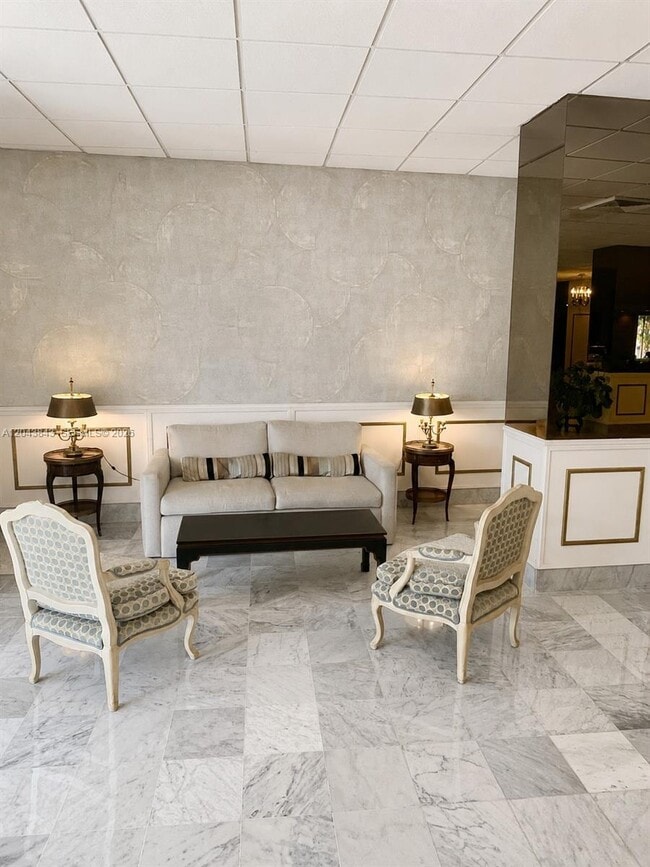 Building Photo - 5255 Collins Ave