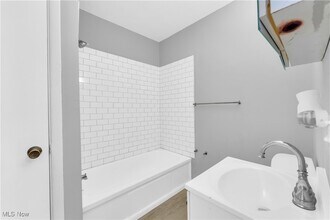 Building Photo - 1415 Wyandotte Ave