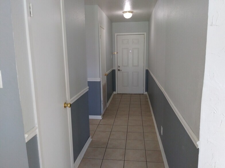 Hallway - 617 Hardy Ave