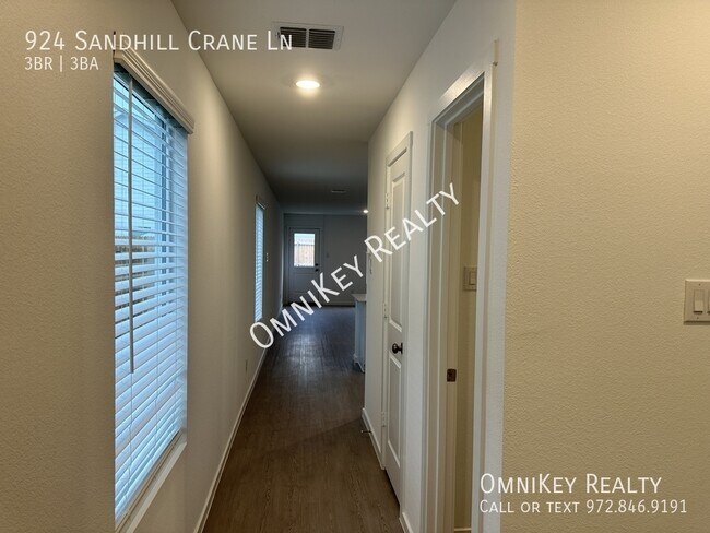 Building Photo - 924 Sandhill Crane Ln