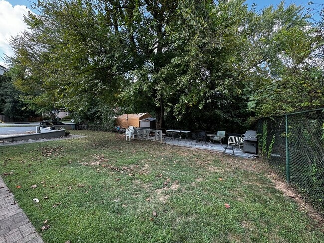 Building Photo - Spacious Furnished 4BR Home with Prime Location Near Marymount and Metro