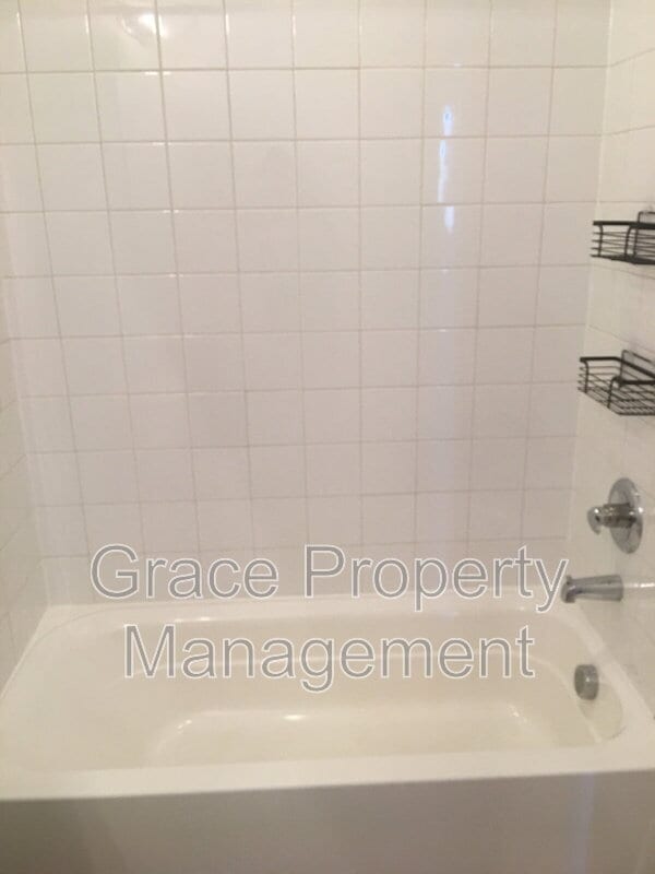Building Photo - 9681 Truckee St