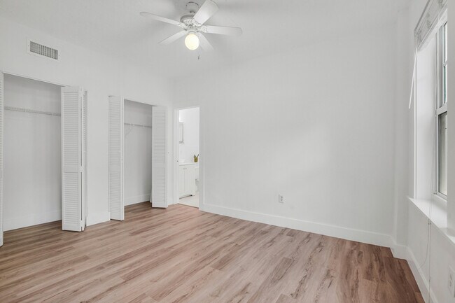 Building Photo - 536 14th St