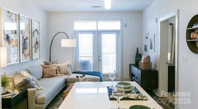 Building Photo - 145 New Bern St