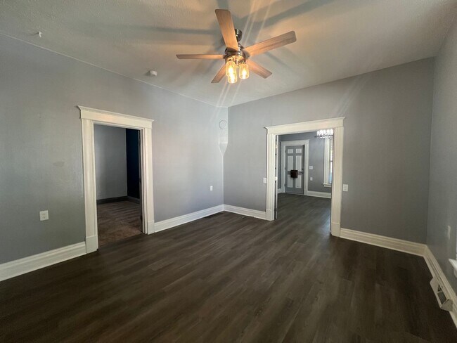 Building Photo - Historic Home Close to Downtown Loveland!
