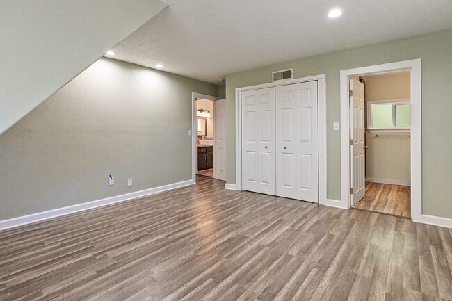Building Photo - 1292 Aleutian Dr