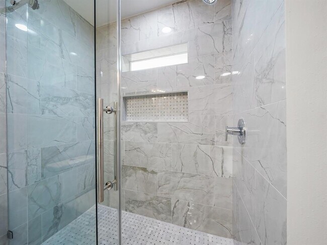 Building Photo - 13546 Wimbledon Dr