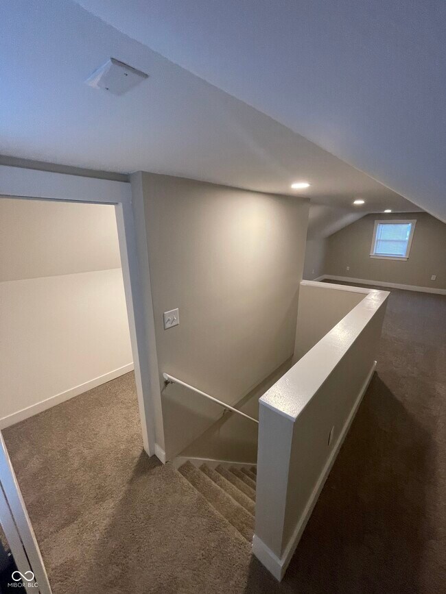 Building Photo - 41 Rosemere Ave