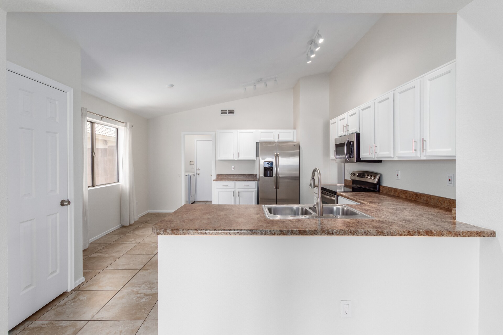 Building Photo - 3510 E Marco Polo Rd