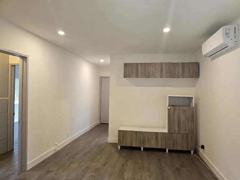 Building Photo - 5710 Vineland Ave