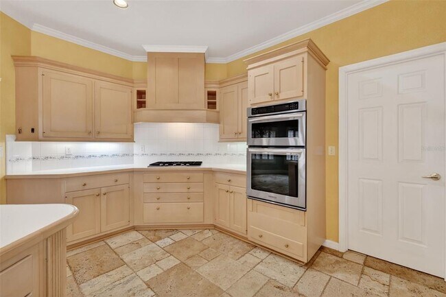 Building Photo - 618 High Point Dr