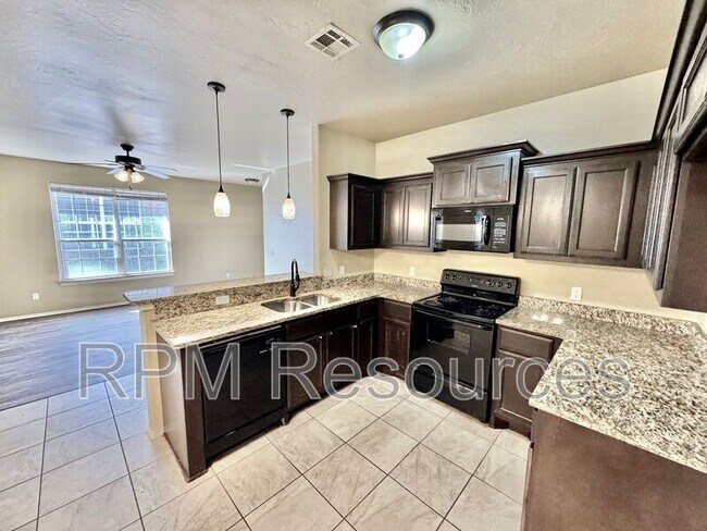 Building Photo - 151 Bison Ct Way