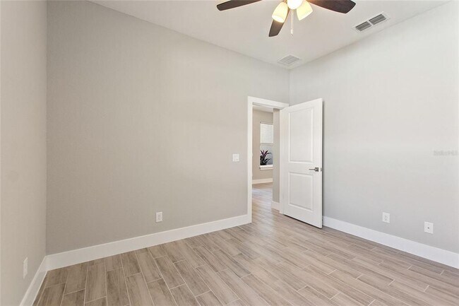 Building Photo - 337 Hibiscus Dr