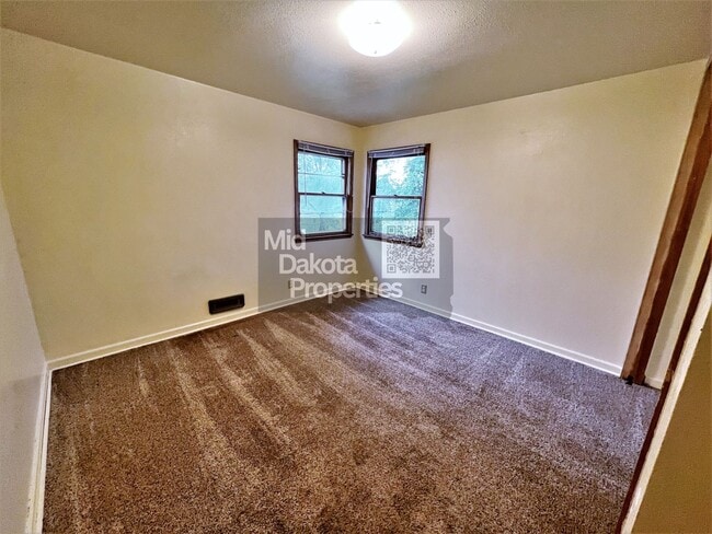 Building Photo - 710 S Wisconsin-2 Bedroom House