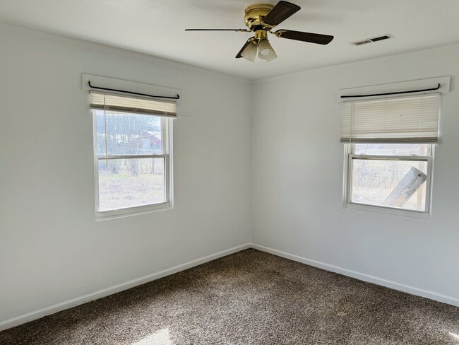 Building Photo - 5780 Fry Gap Rd