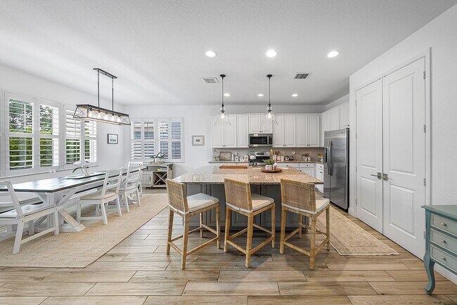 Building Photo - 924 Deer Hvn Dr