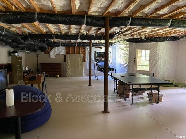 Building Photo - 10216 San Remo Pl
