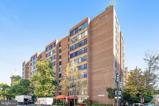 Building Photo - 1301 20th St NW