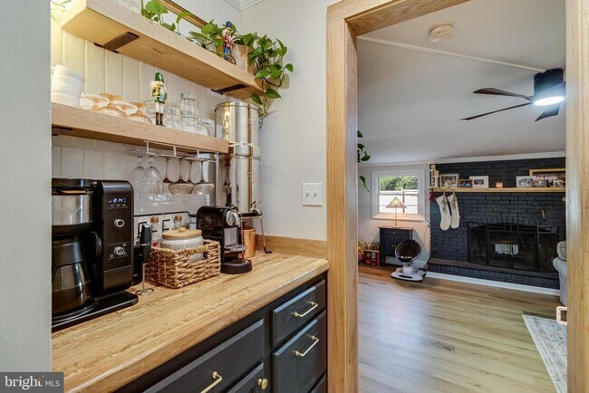 Building Photo - 40905 Spring House Ln