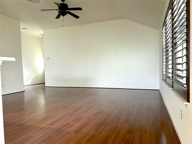 Building Photo - 704 Corral St