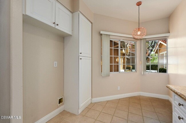 Building Photo - 4827 La Vella Dr