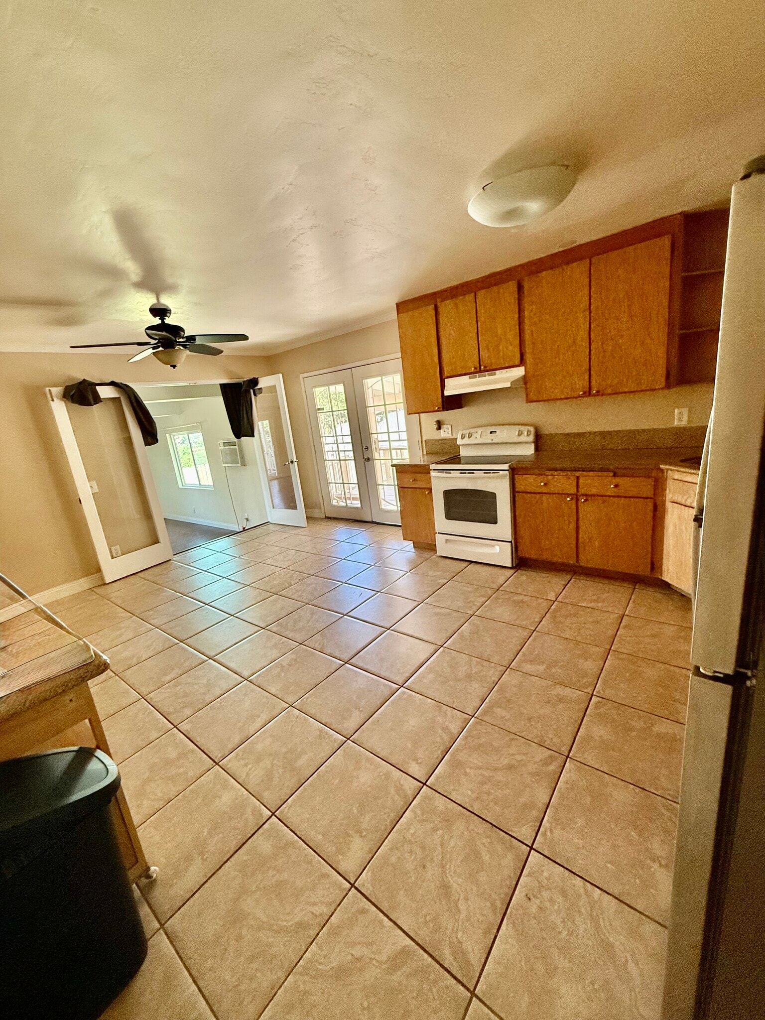 Building Photo - 3346 San Carlos Dr