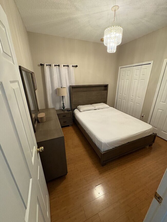 Building Photo - Florida Living Starts Here — Gated, Single-Story, Move-In Ready May 1!