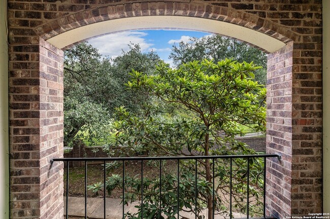 Building Photo - 1819 Babcock Rd