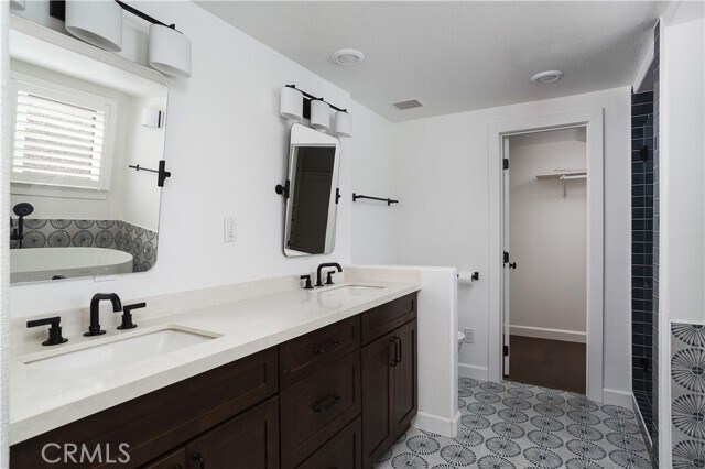 Building Photo - 306 Avenida Monterey