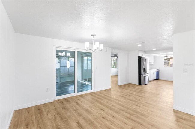 Building Photo - 6239 7th Ave