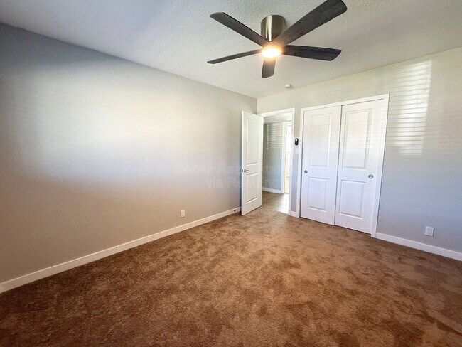 Building Photo - 7413 E Roosevelt St