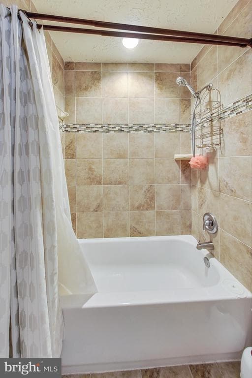 Building Photo - 6063 Sirenia Pl