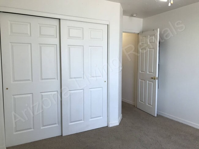 Building Photo - HUALAPAI MOUNTAIN FOOTHILLS HOME