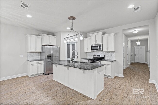 Building Photo - 21549 Yosemite Blvd