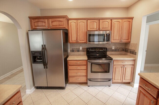 Building Photo - 7106 Stanwood Dr