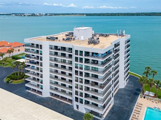 Building Photo - 240 Sand Key Estates Dr