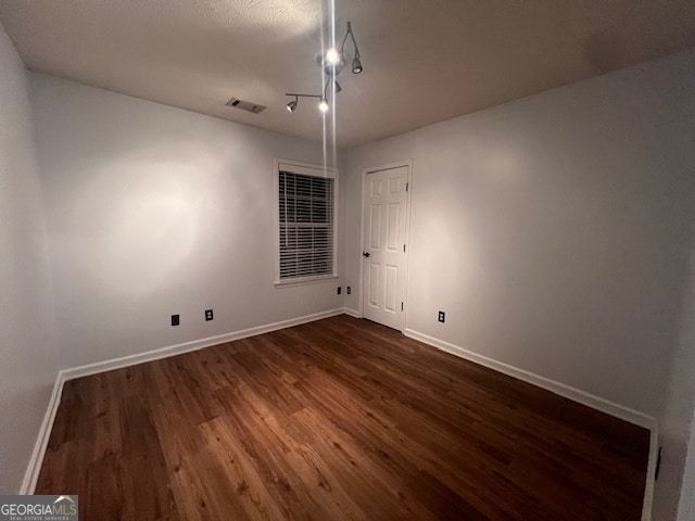 Building Photo - 3320 Northcliff Dr