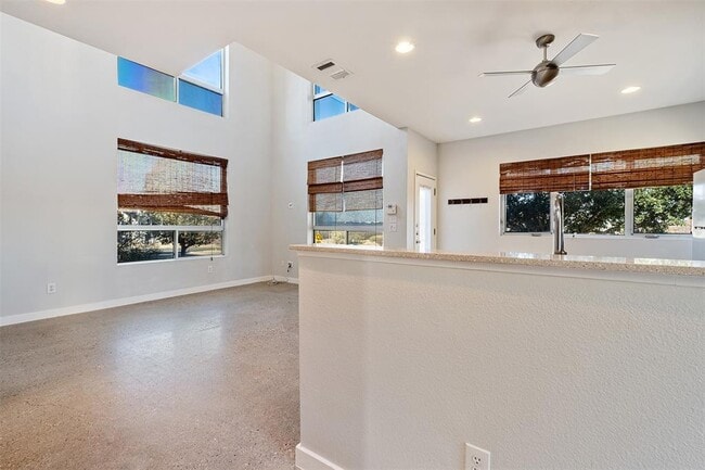 Building Photo - 5513 Agatha Cir