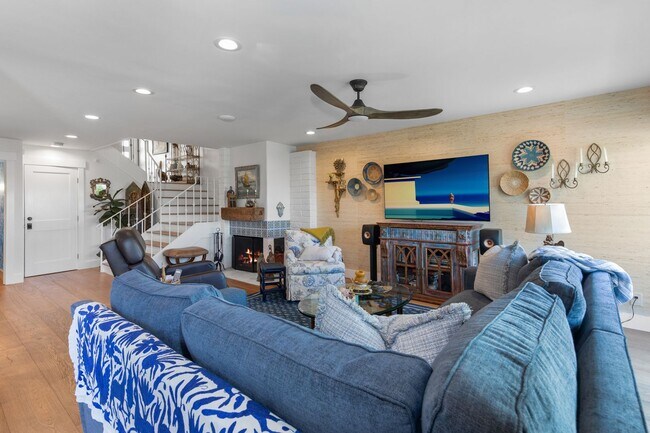 Building Photo - Newport Bluffs Front Row | Furnished Rental with Stunning Back Bay Views