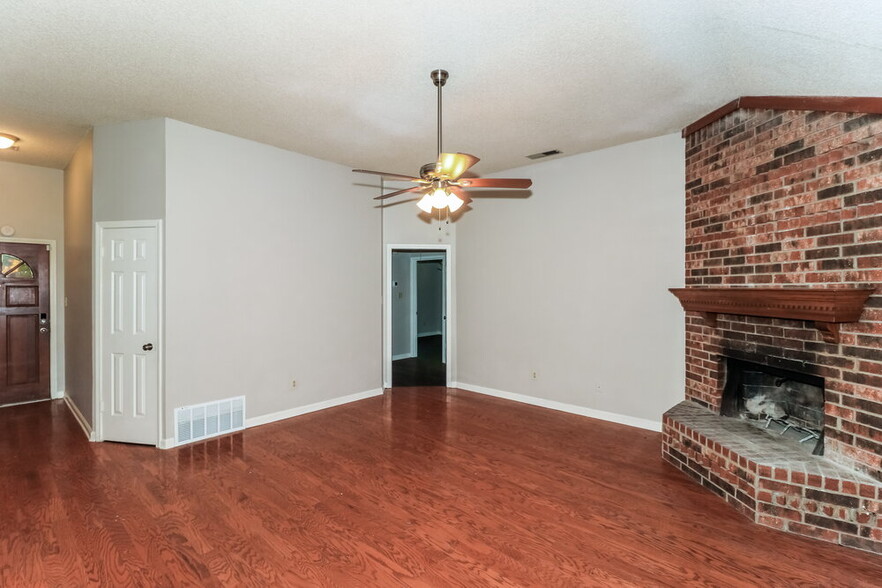 Building Photo - 7446 Northwind Cove