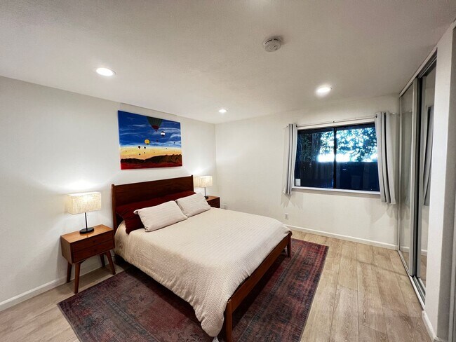 Building Photo - Beautiful Santa Clara Condo  Two Bedrooms ...