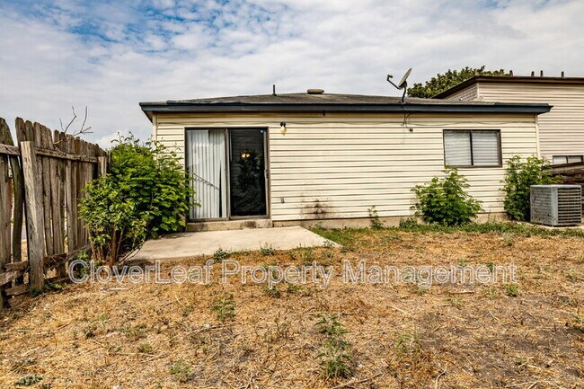 Building Photo - 3612 Candlehill