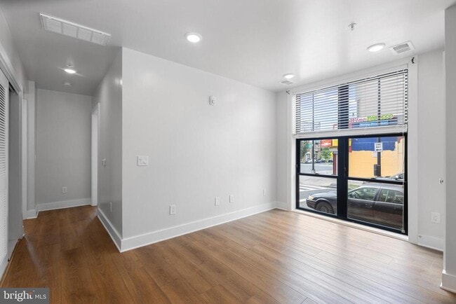 Building Photo - 1100 Bladensburg Rd NE